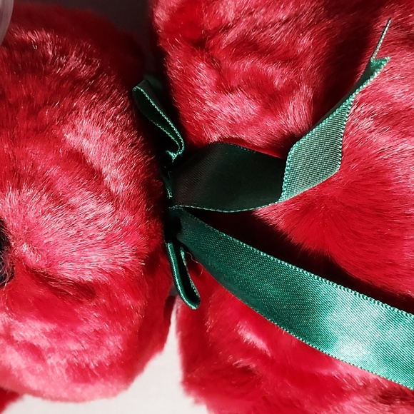 Vintage 1998 Teddy Original Beanie Buddy Cranberry Color Green Ribbon